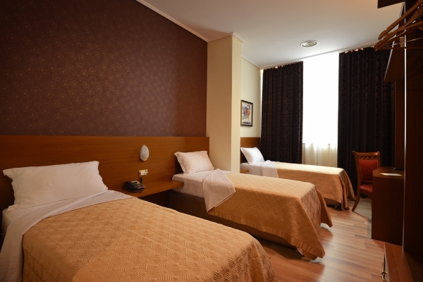 Hotel Austria (Tirana)